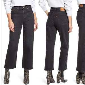 Levi’s rib cage high waist ankle straight